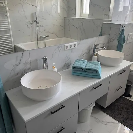 Modernes Zentrales Mit Balkon * Villach