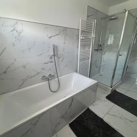 Appartement Modernes Zentrales Mit Balkon
