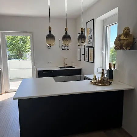 Modernes Zentrales Mit Balkon * Villach