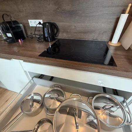 Modernes Zentrales Mit Balkon Apartment