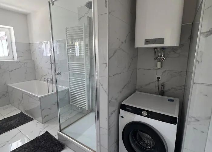 Modernes Zentrales Apartament